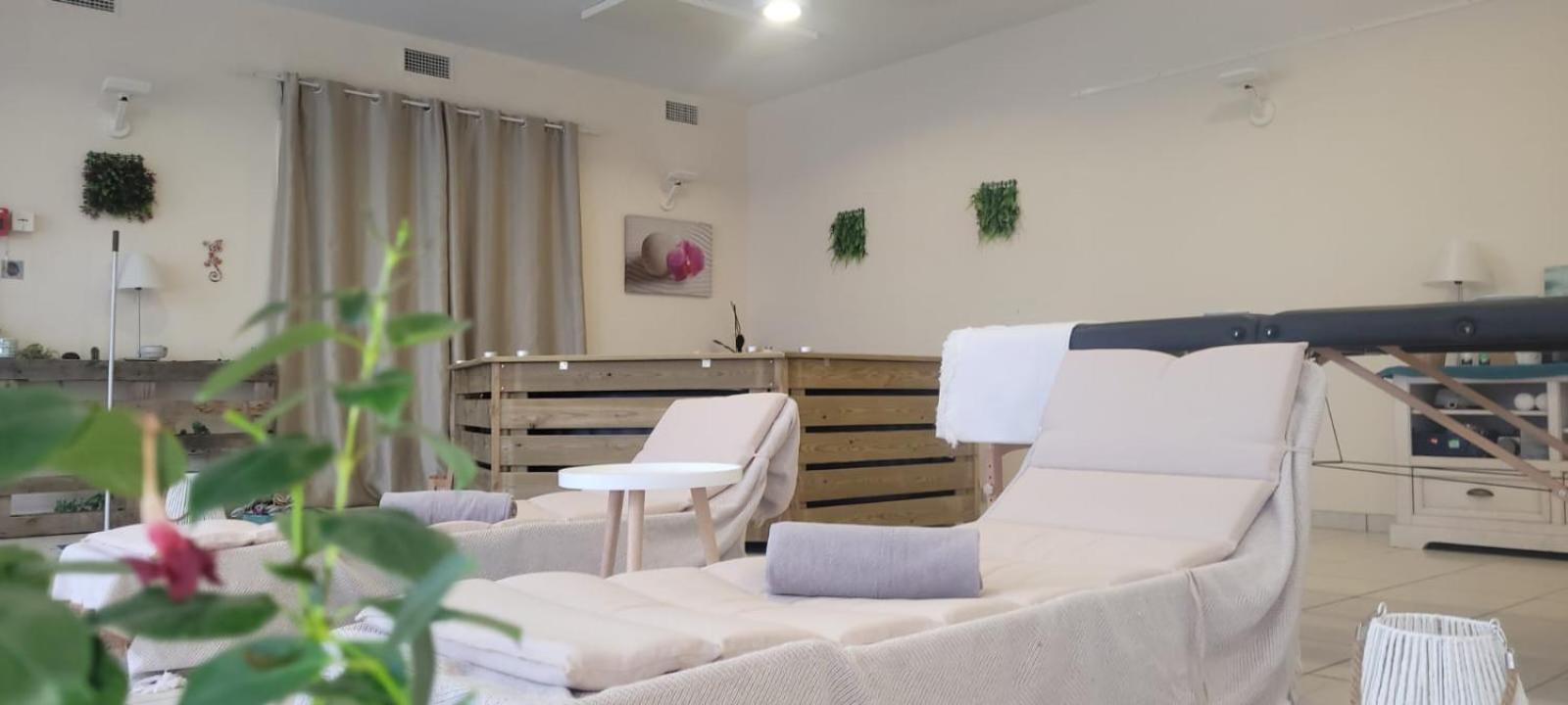 Chateau D'Arance Hotel Restaurant Espace Bien-Etre Cette-Eygun Eksteriør billede
